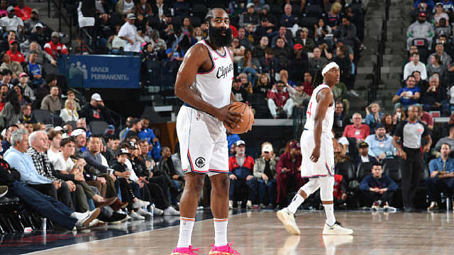 【最佳球员：哈登】感觉一切都回来了！快船126-122击败掘金，本场比赛哈登出战38分钟，26投10