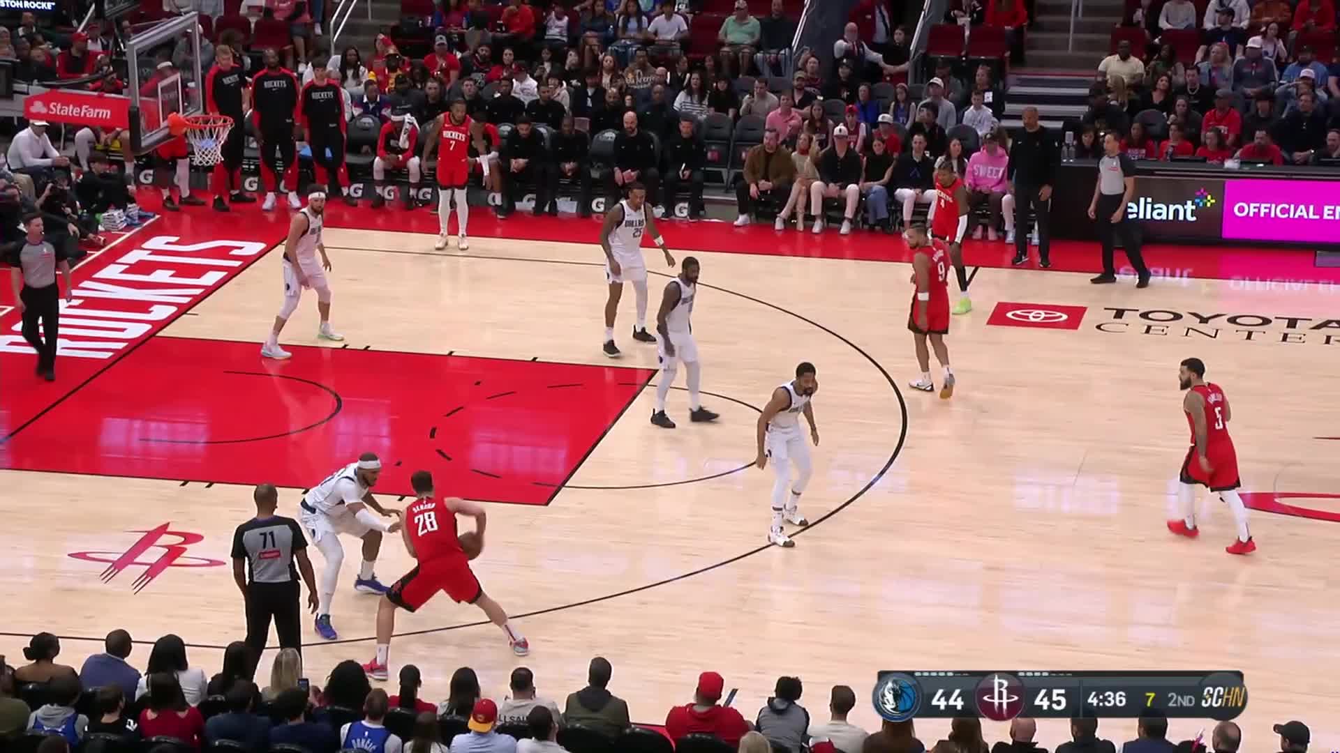 新年首战告捷！申京对阵独行侠23分高清集锦