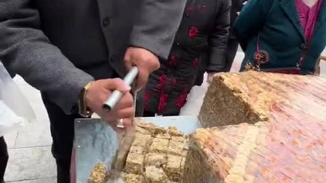 一刀下去400多，中年大哥都怀疑人生了…