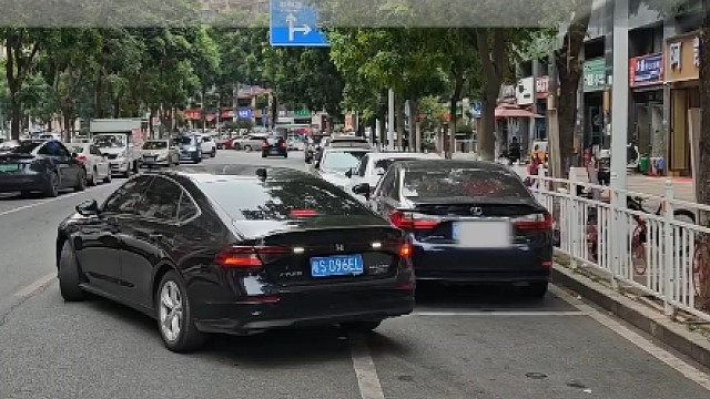 30秒学会现实版的侧方位停车