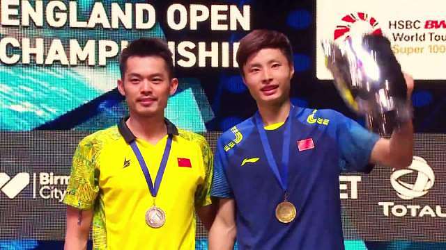 他用了八年的时间，上演一部王者归来的故事。 从全英公开赛战胜林丹被誉为林丹接班人，到职业生涯上升期遭遇伤病和禁赛，再到登顶世界第一，斩获大赛金牌。石宇奇诠释了坚韧不拔，永不言弃的体育精神。 ​​​