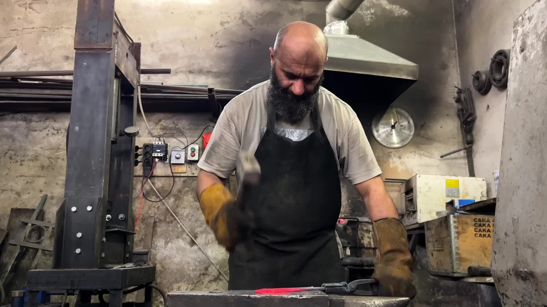 Forging a Sharp Knife from Old Wood Drill Bits