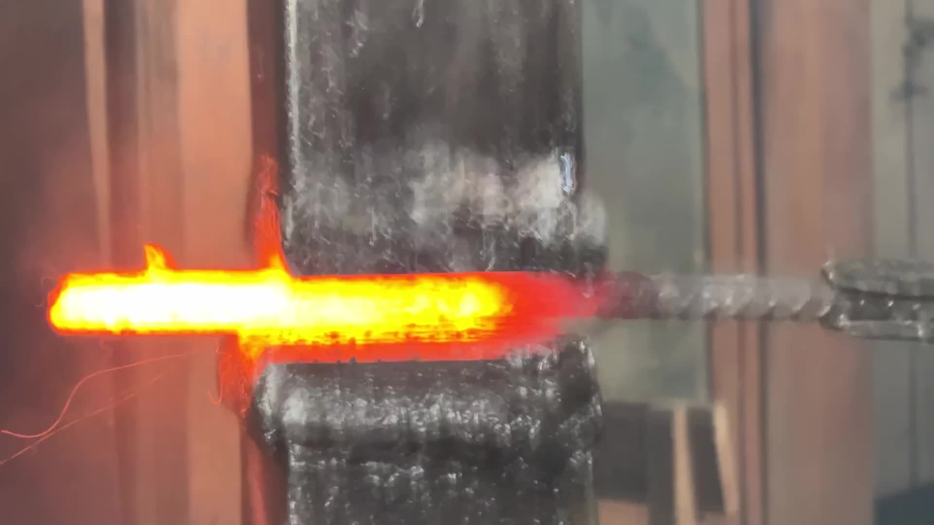 用电极打造最美刀！锐度惊人！