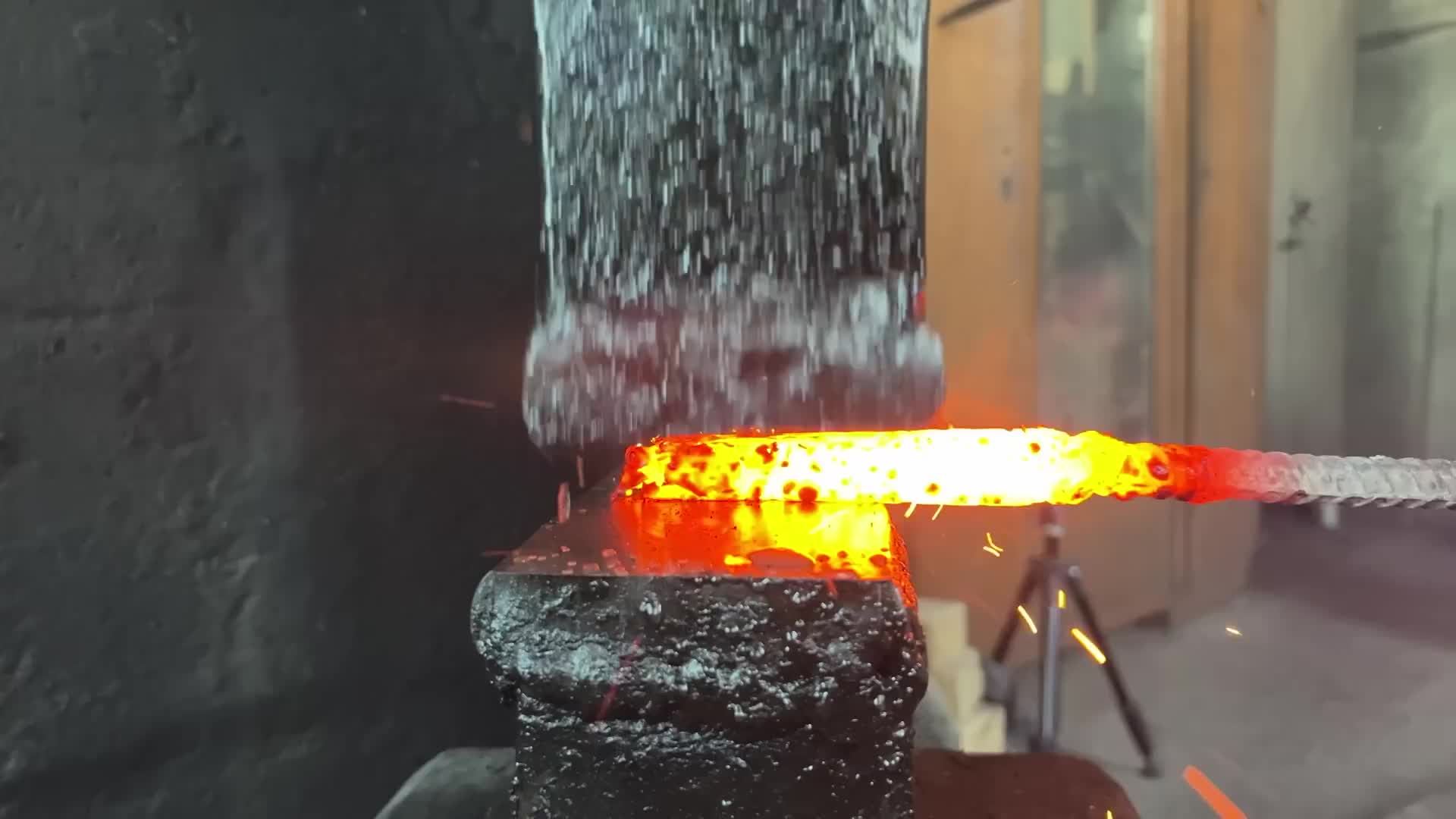 用旧电锯链制造大马士革钢！好结果！