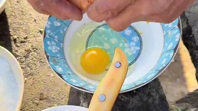 大集2元一碗老式鸡蛋汤