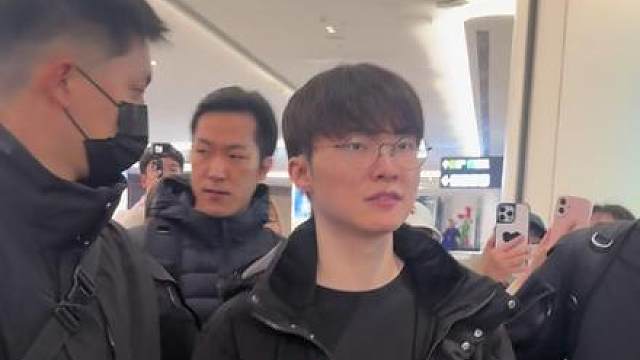 英雄联盟唯一真神Faker，我已经替你们见过了！