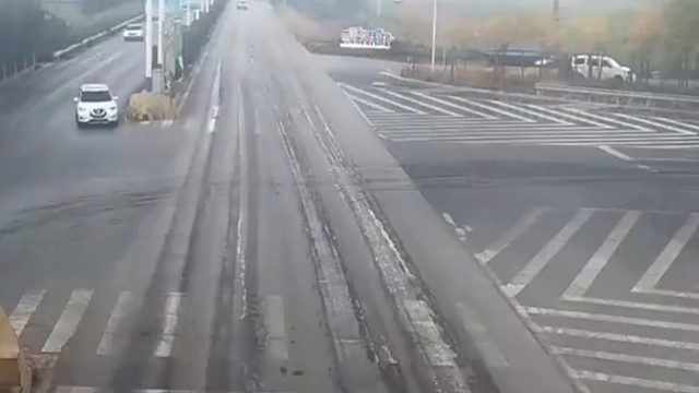 这种怎么划分责任啊！