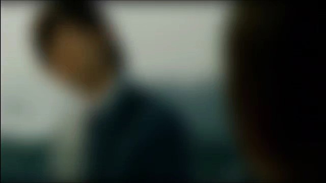 有人捏着你的错贬低你
有人知晓你的一切继续爱你