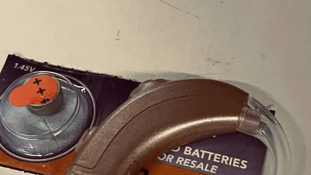 网购助听器和实体店的区别是什么？助听器推荐！