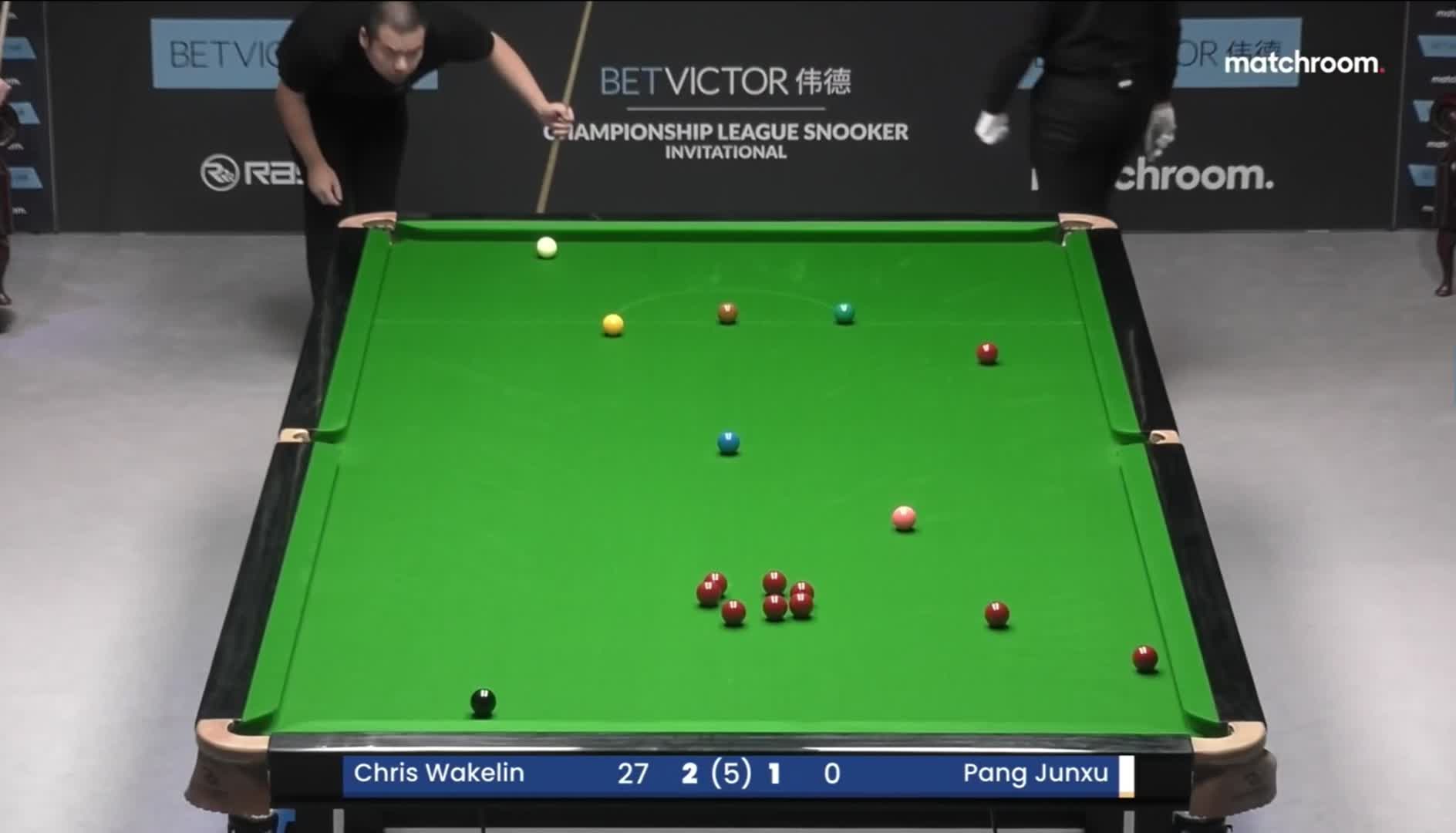 正播斯诺克冠军联赛！庞俊旭惨遭钓鱼进攻，对手得来便宜还卖乖！