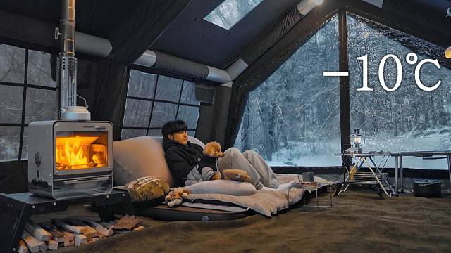 -10℃ 和我的狗一起在雪地露营，躲在两室充气帐篷 ，烤着木炉 ！