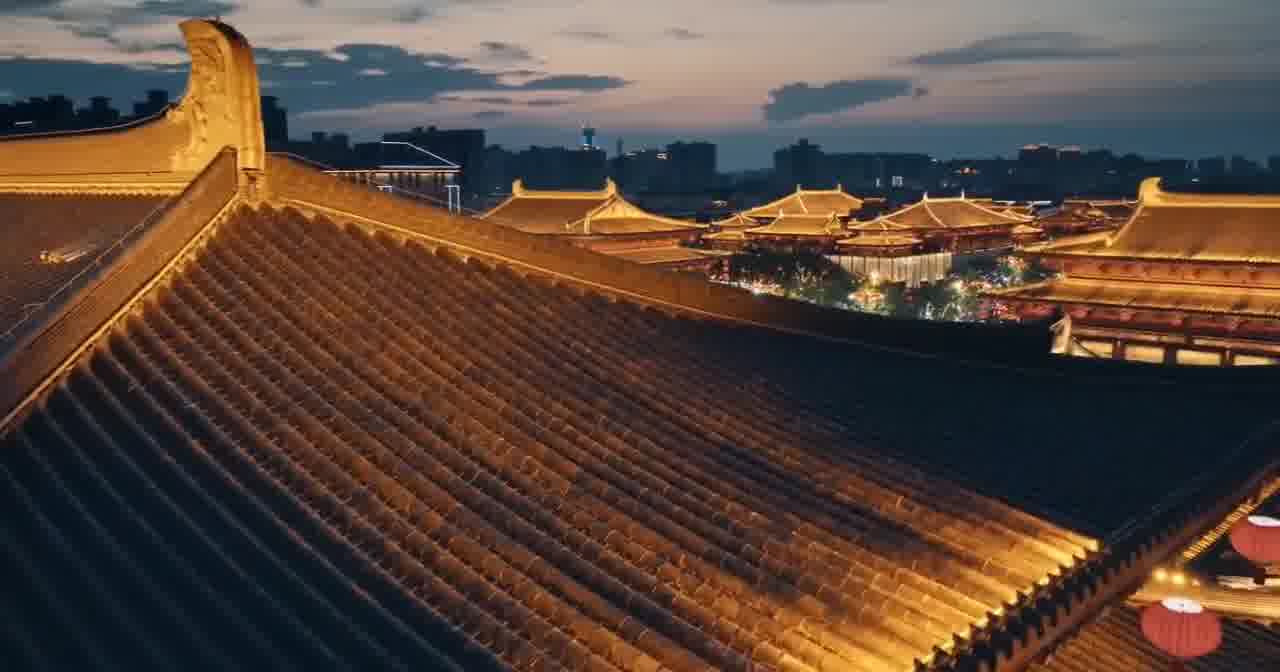 今时心情汹涌，异常激动，思发展历程艰辛。