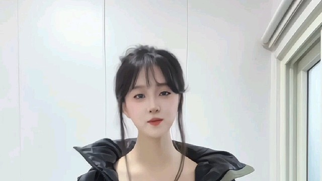 又伤心了吧  谁让你平时只聊一个