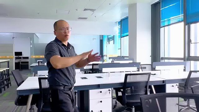 备选ucc215平拎包办公