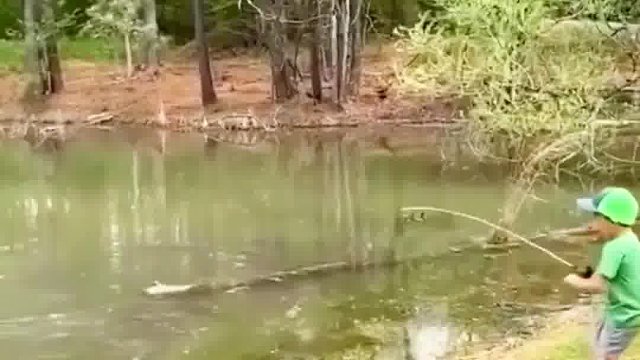 钓鱼的鞋童，足够他吹牛一辈子了…