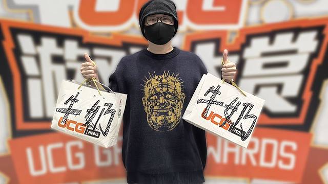 我带了两箱牛奶，帮冯骥py了一个年度游戏