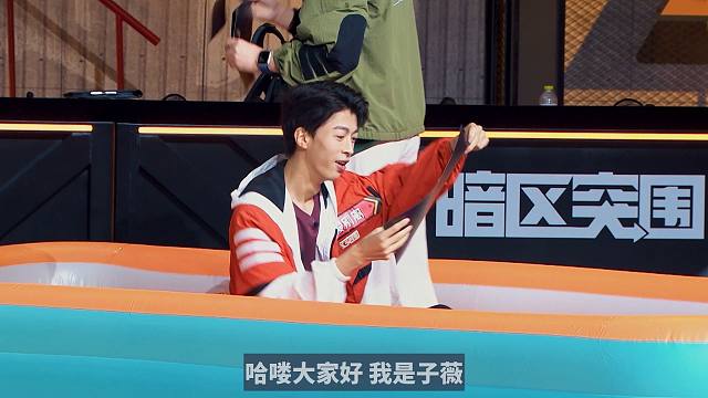 暗区突围：极限一穿三，30万的金铭牌保卫战！