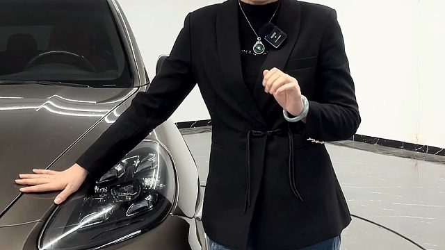 11-14款的保时捷福建车主在外面搞坏，拖车来到广昌回炉重造