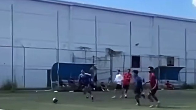 艾特出身边空门不进的朋友