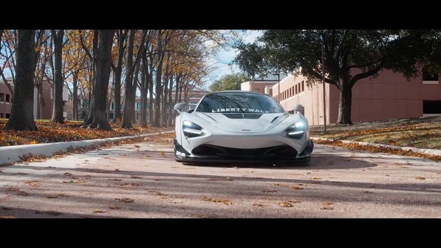 不得不说这车真帅