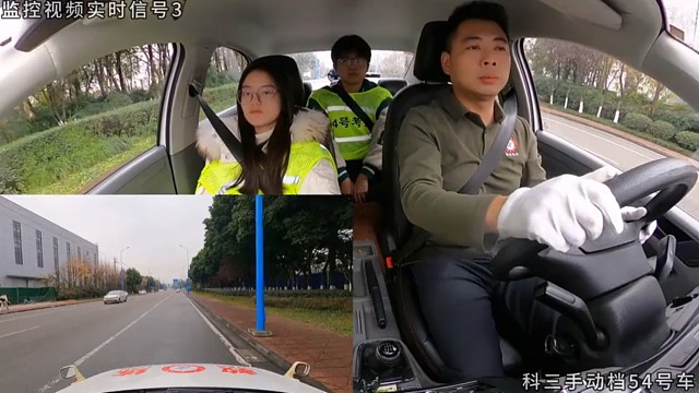 安全员在外面都提示了，上车了，还提示了那么多次，包括后面的人，他就一点不反思一下自己到底有没有做错，