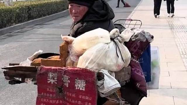 没想到穷到吃“土”，并不是一句玩笑话！#科普 #酸枣面 #山西特产 #好吃到停不下来 #超便宜超划算