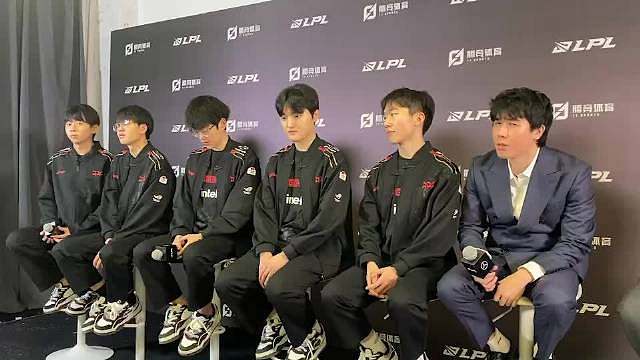 Q：今天队友们的表现有发挥出教练组赛前布置的战术吗?今天哪位选手执行战术的最好?cvMax：首先五位