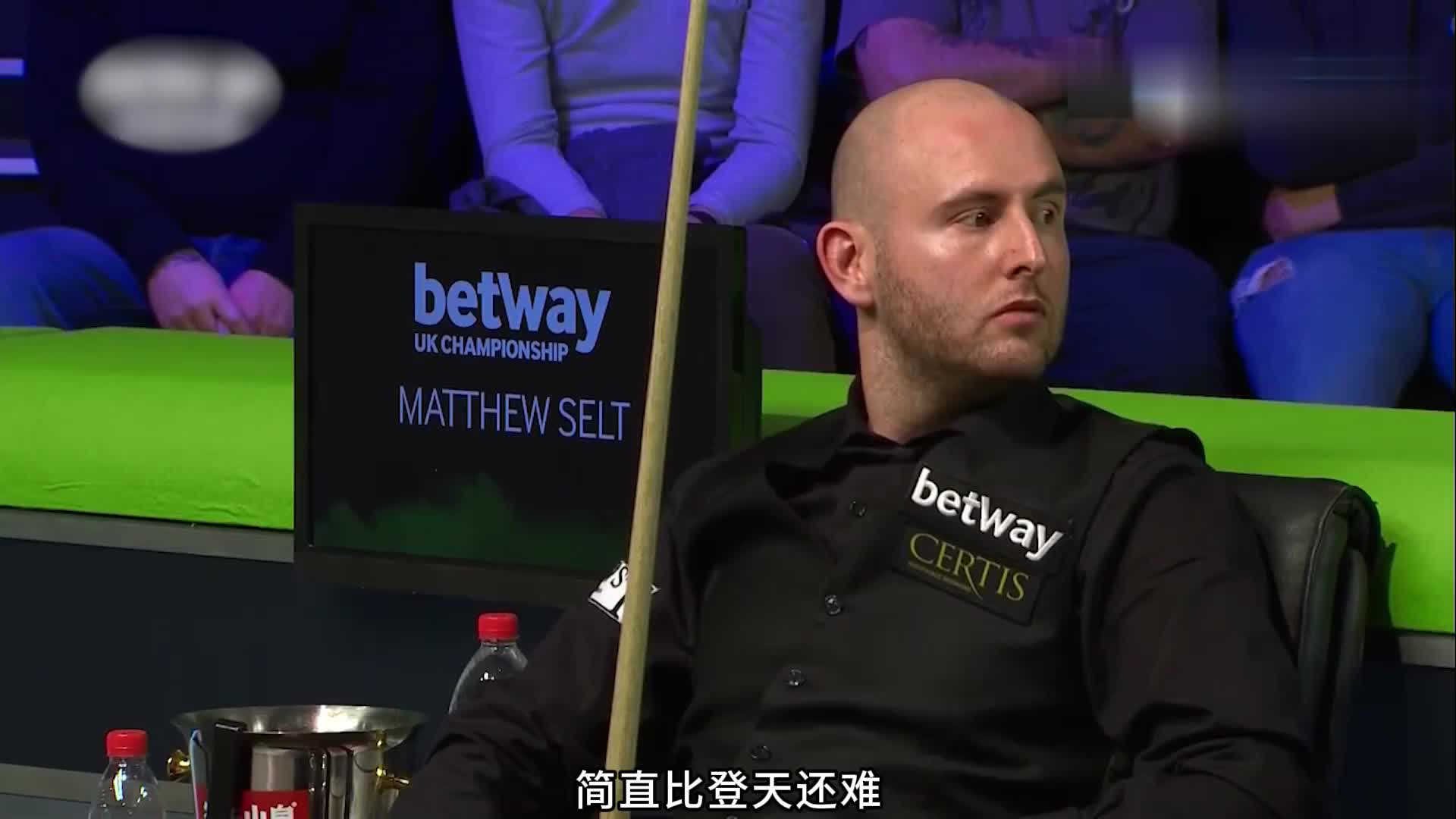 第1集：两颗球照样狂飙斯诺克！晖哥被对手感到无语，最终结局充满戏剧