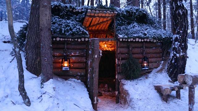 下大雪了，我得赶紧在树林里，建造出温暖舒适的小雪屋来蜗居！