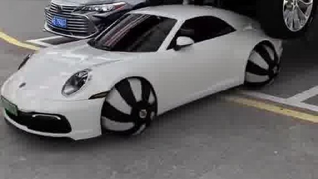 这是伪装还是防雨？