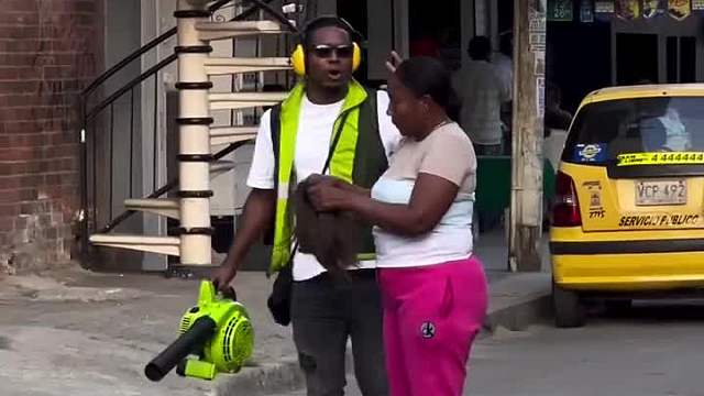 爆笑！老外搞笑笑到打滚