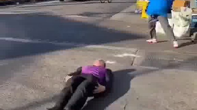 欢乐老外恶搞懵到笑出眼泪