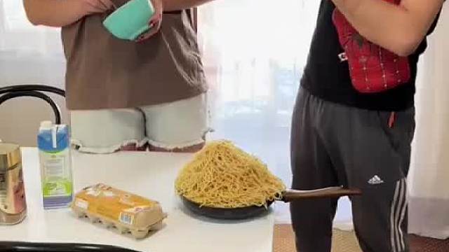 老外搞怪日常，笑到怀疑世界