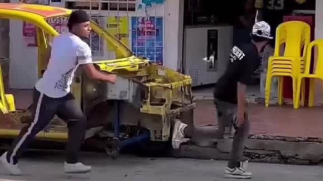 老外恶搞超有趣