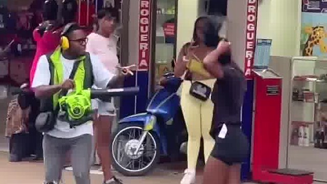 老外恶搞笑到爆