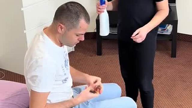 离谱老外恶搞笑到笑到捂嘴