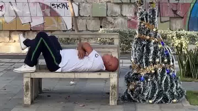 有趣！老外搞笑笑到痴呆