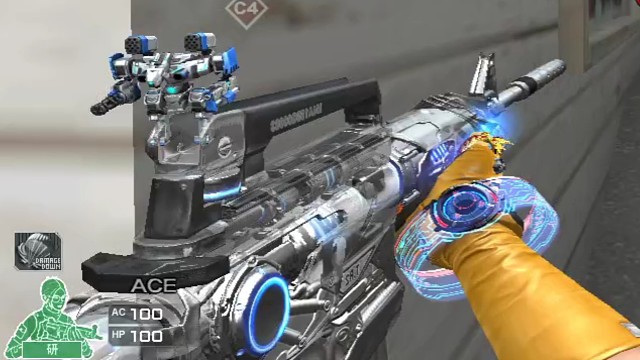 M4雷神星空皮肤配白银末日机甲玩偶再加音效卡也蛮不错的！