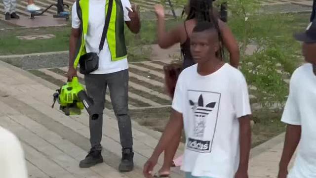 超绝！老外恶搞笑到笑到傻眼