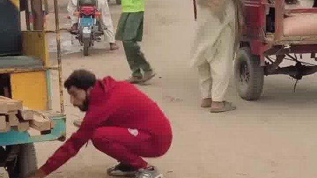 奇！老外恶搞懵到怀疑世界