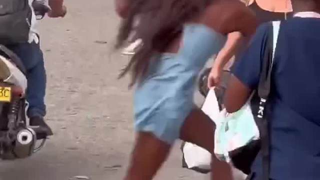 老外整蛊懵到傻