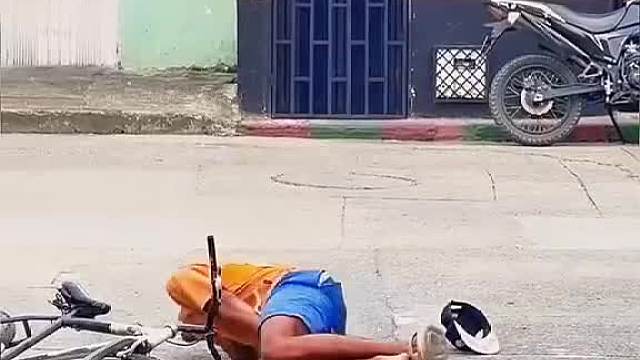 超上头老外恶搞笑到懵逼