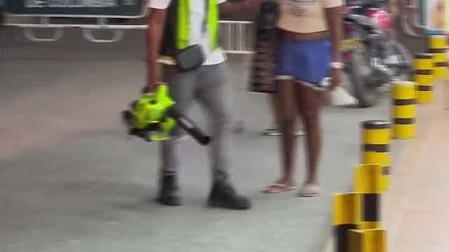 逗趣！老外搞笑懵到笑到打滚