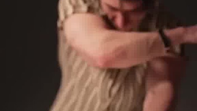 老外耍酷翻车，笑到笑出腹肌