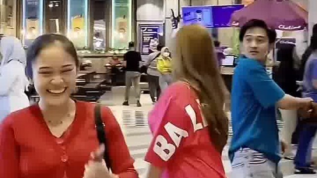 趣！笑到呼吸系统变身 “风箱” 呼呼响