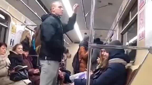 扑哧！笑到突破精神不复存在像破碎镜子