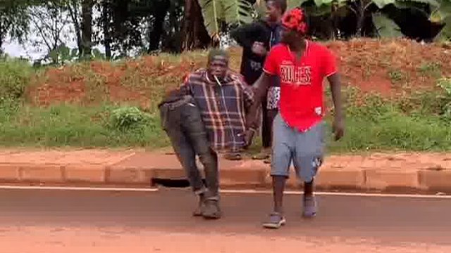 整蛊笑到忘词啦