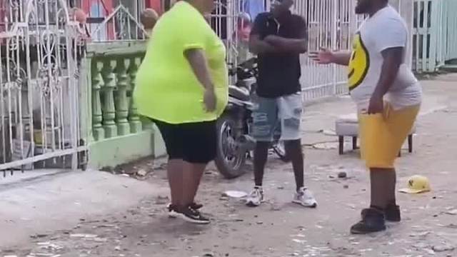 呜哇！笑到冒险能力弱到极点像脆弱婴儿