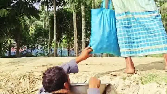 阿三怪举笑到牙酸