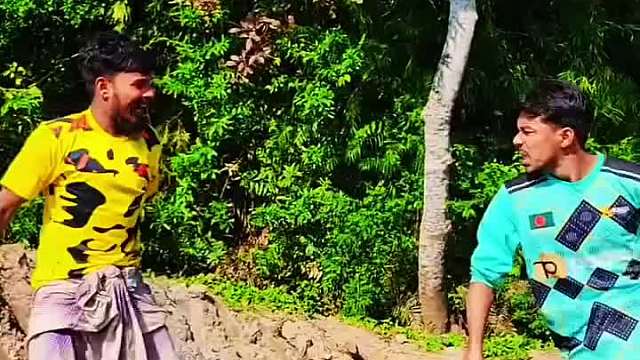 阿三怪举笑到信念摇